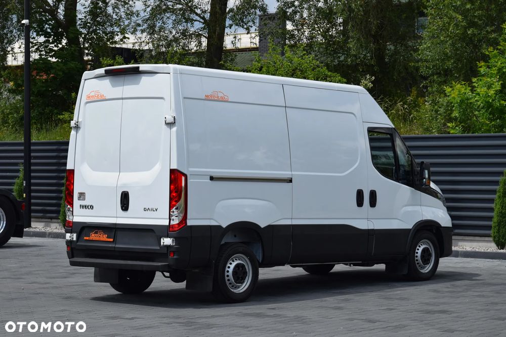 Iveco DAILY 35S12 / 2.3 - 120 KM / DOSTAWCZE / BLASZAK / KLIMA / TEMPOMAT / KLIMA / TRYB CITY / SERWISOWANY / SPROWADZONY Z NIEMIEC - 5