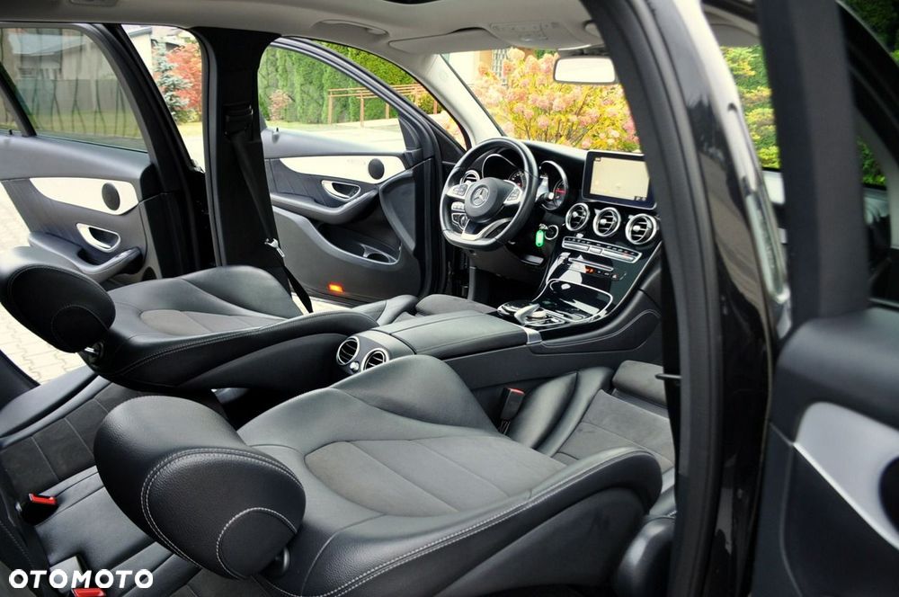 Mercedes-Benz GLC - 25