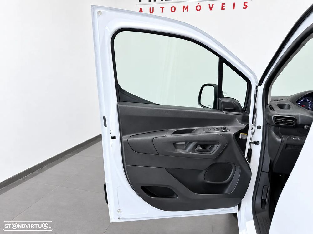 Peugeot PARTNER 1.5 BLUEHDI 102 CV - 3 LUGARES - IVA DEDUTIVEL - 21