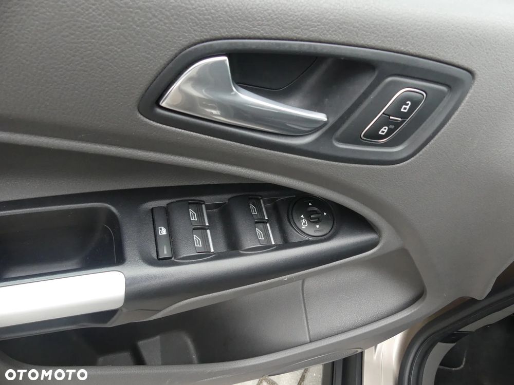 Ford Tourneo Connect - 21