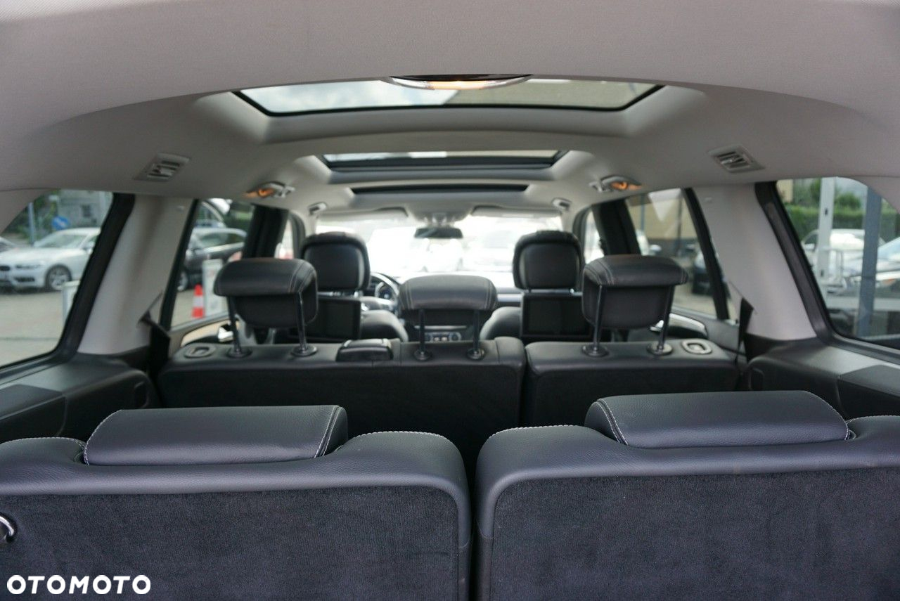 Mercedes-Benz GL - 26