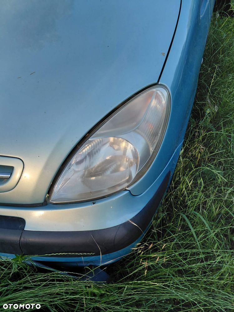 Części CITROEN C4 PICASSO 2.0HDI 2002r. LAMPY PRZÓD prawe lewa KNBC - 2
