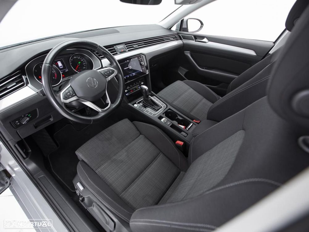 VW Passat Variant 2.0 TDI Business DSG - 8