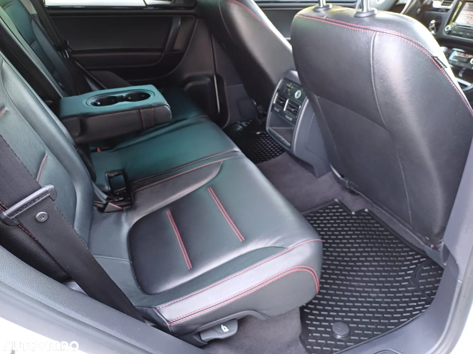 Volkswagen Touareg 3.0 V6 TDI BMT - 12