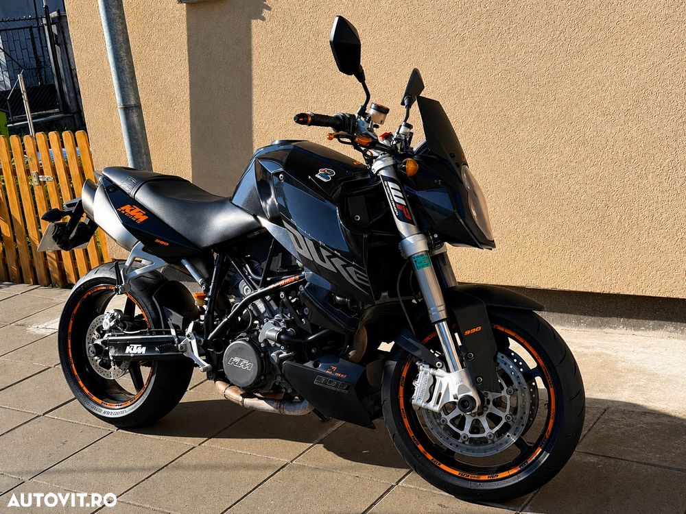 KTM 990 Super Duke - 1