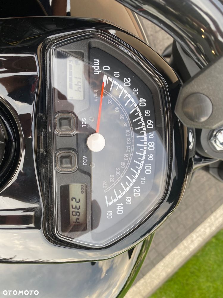 Suzuki Boulevard - 10