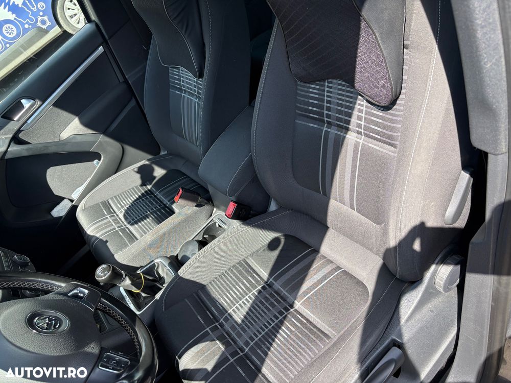 Volkswagen Tiguan 2.0 TDI SCR 4MOTION BlueMotion Technology Lounge Sport & Style - 10