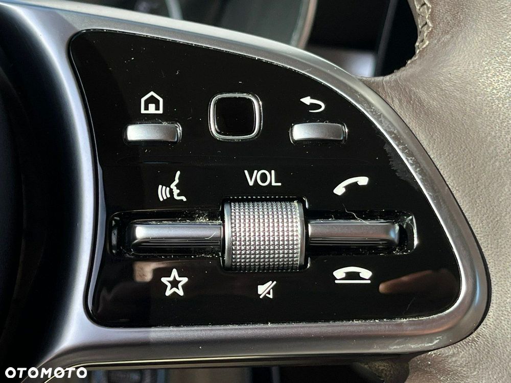 Mercedes-Benz GLC 300 e 4-Matic Business Edition - 24