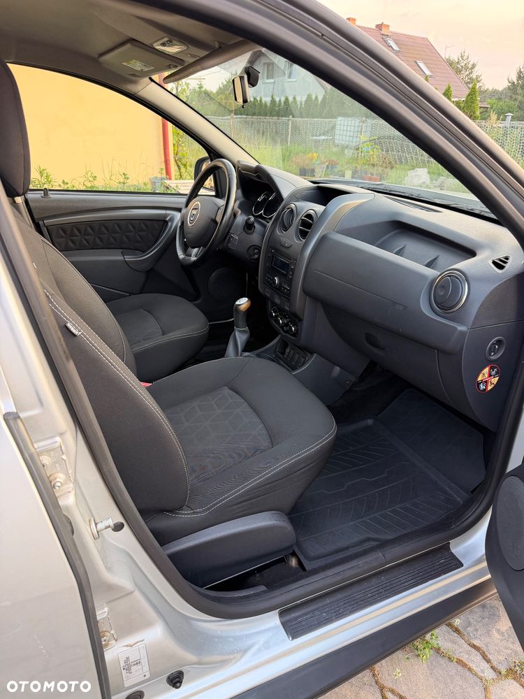 Dacia Duster 1.6 Laureate Euro5 - 12
