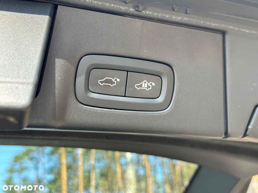 Volvo V90 D5 SCR AWD Momentum - 11