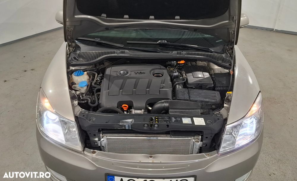 Skoda Octavia 1.6 TDI DPF Ambition - 27