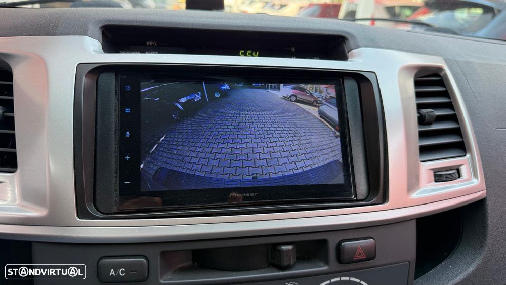 Toyota Hilux 2.5 D-4D 4WD CE - 5