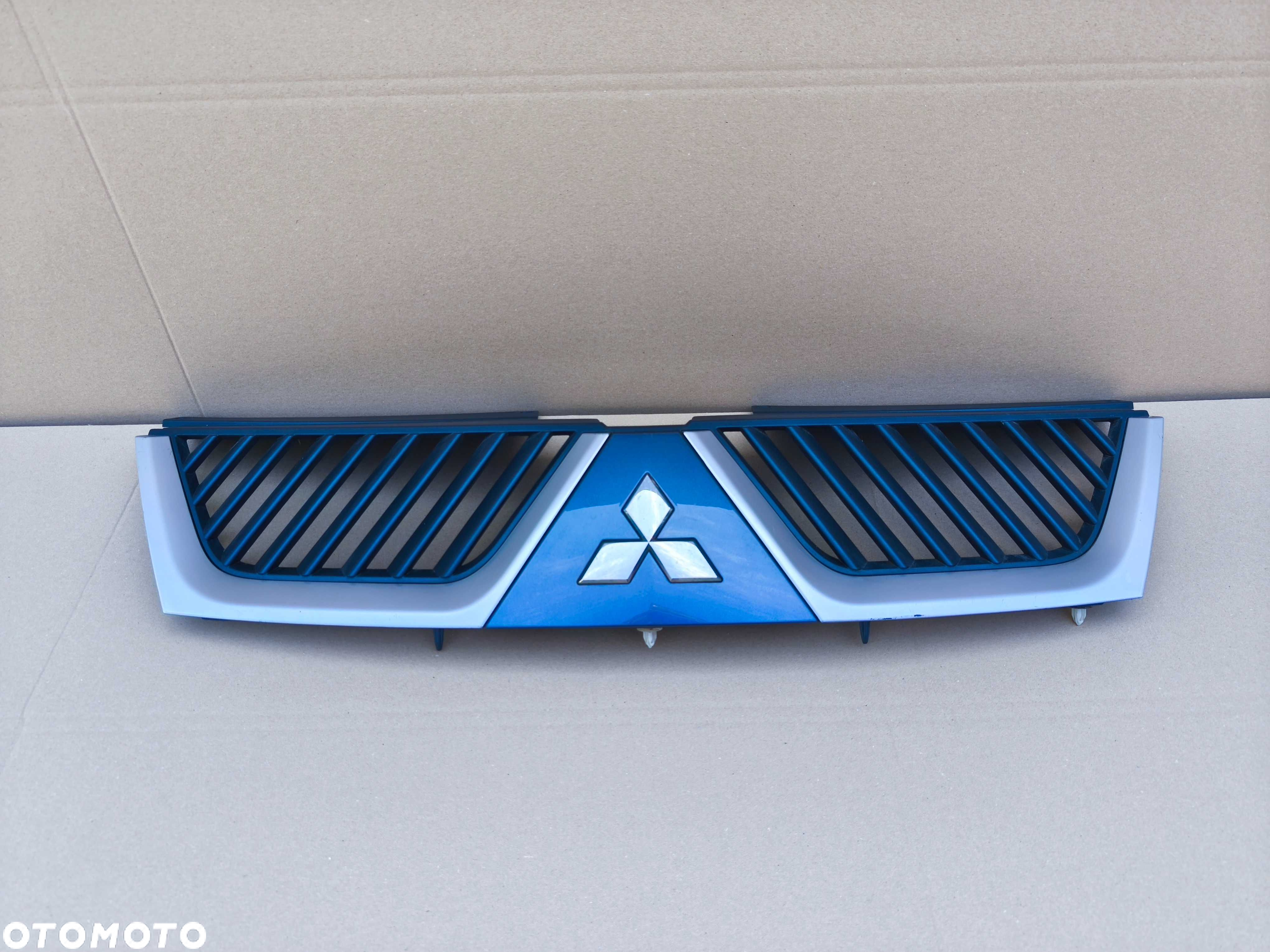 Mitsubishi Outlander 06-10 II 2 grill gril atrapa znaczek - 6