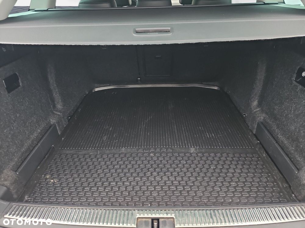 Skoda Superb 2.0 TDI SCR 4x4 Scout DSG - 19