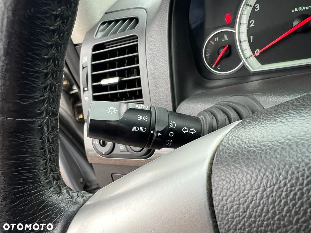 Chevrolet Captiva 2.4 LS - 12