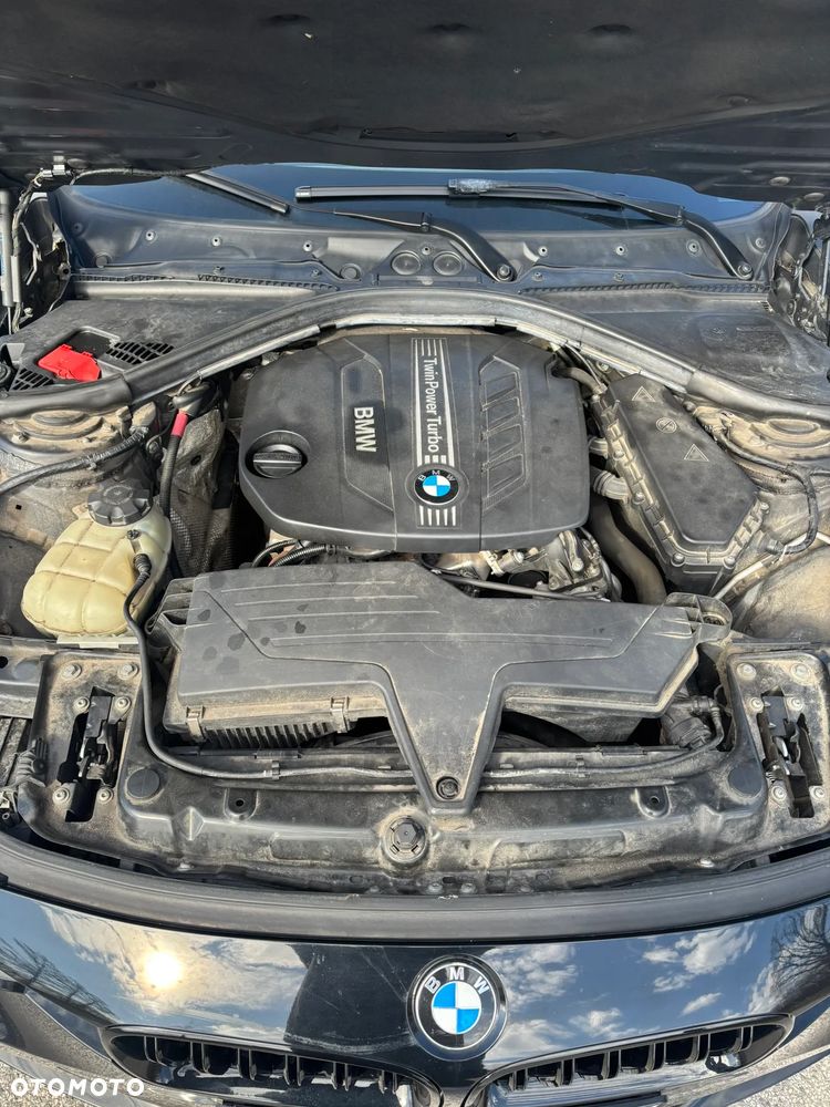 BMW Seria 3 318d - 12