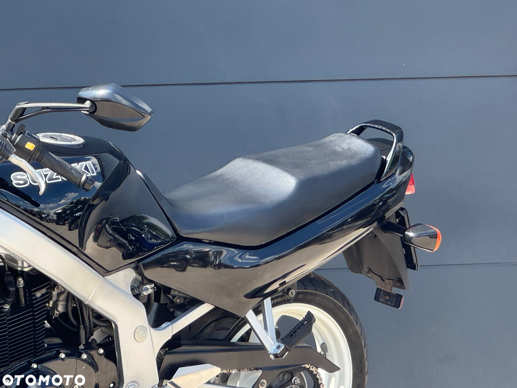 Suzuki GS - 19
