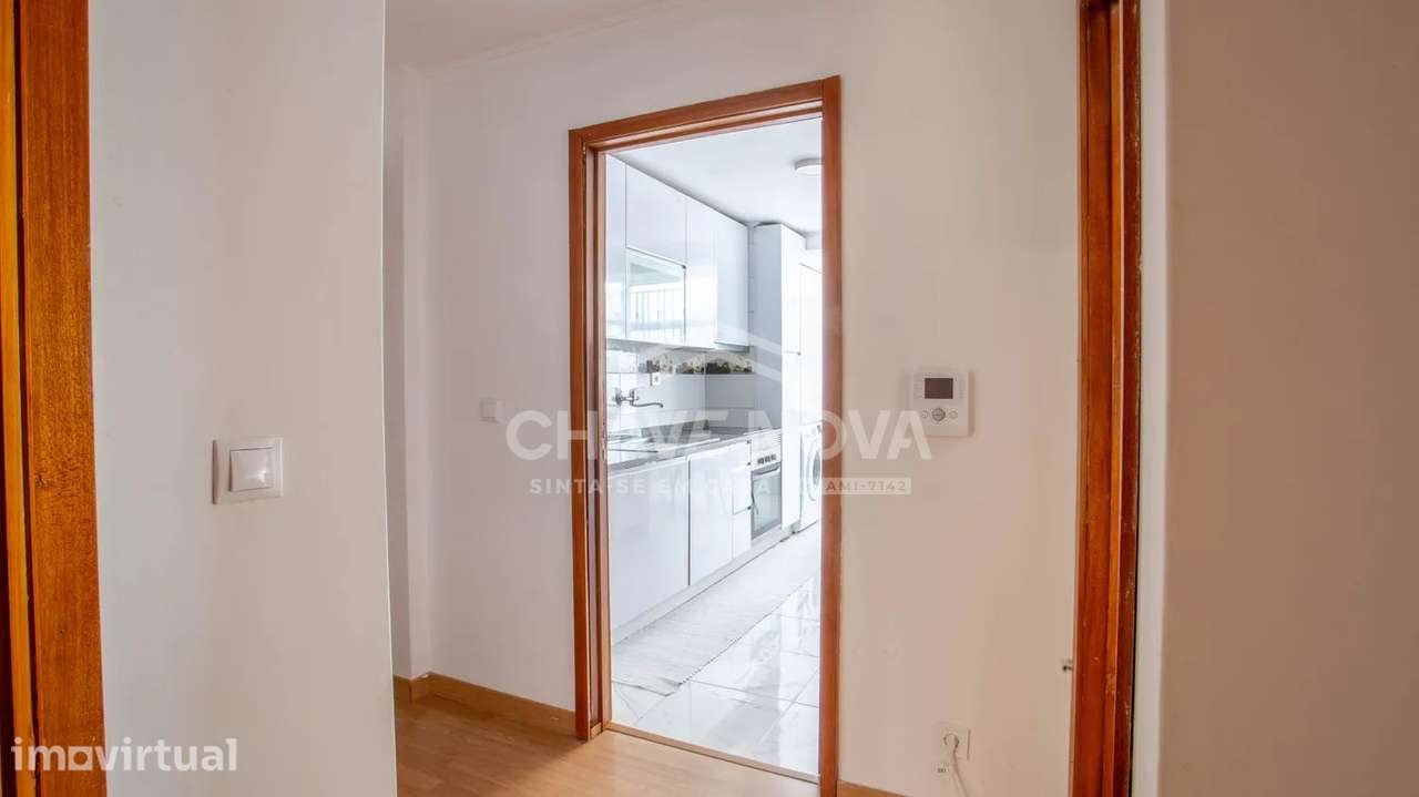 Apartamento T3 situado na zona de Coimbrões- SD/04647/MH - Grande imagem: 3/25