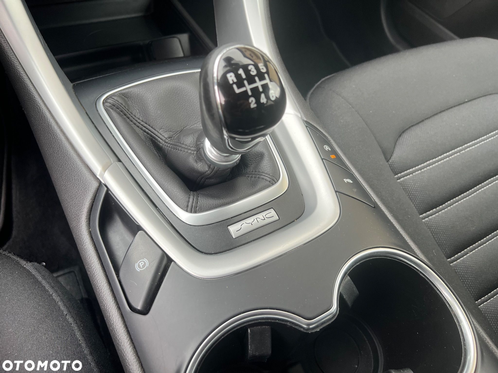 Ford Mondeo 1.5 TDCi Ambiente - 24