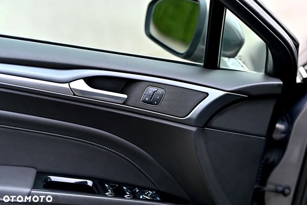 Ford Mondeo 2.0 TDCi Titanium - 19