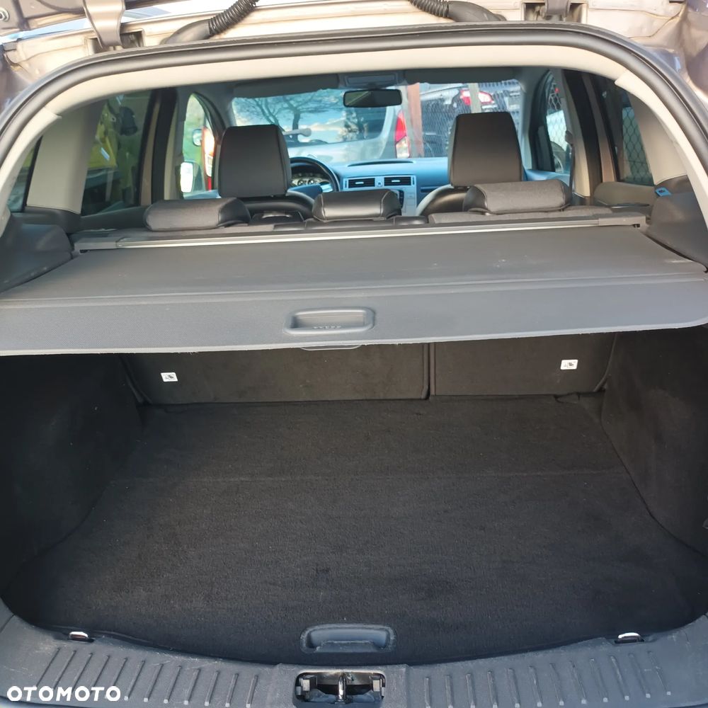 Ford Kuga 2.0 TDCi 2x4 Titanium - 13