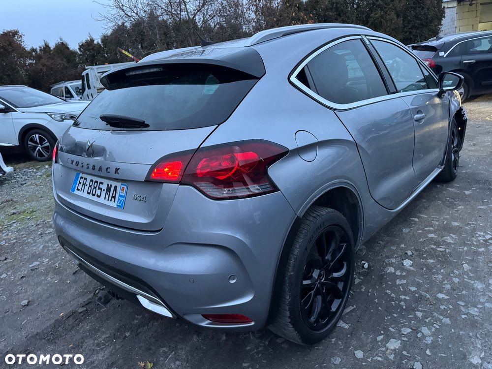Citroën DS4 Cross 1.6 BlueHDi Be Chic S&S EAT6 - 25