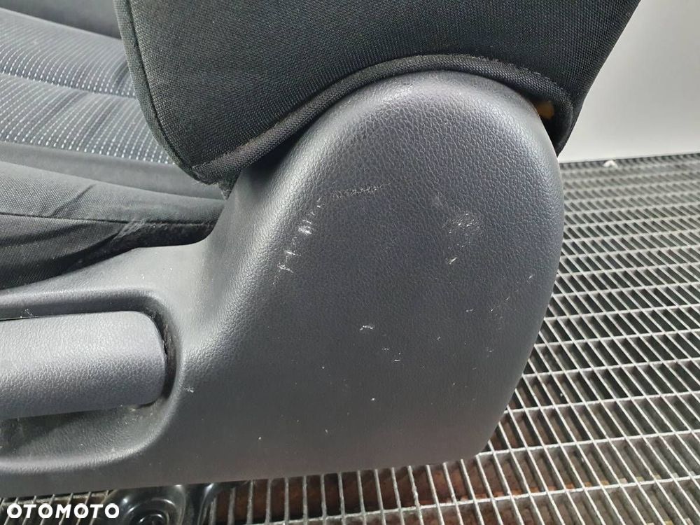 FOTEL LEWY PRZÓD PODGRZEWANY MAZDA 2 DE EUROPA 5D - 6