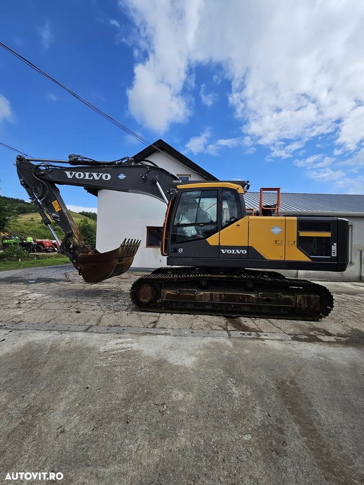 Volvo EC 220 E NL - 2