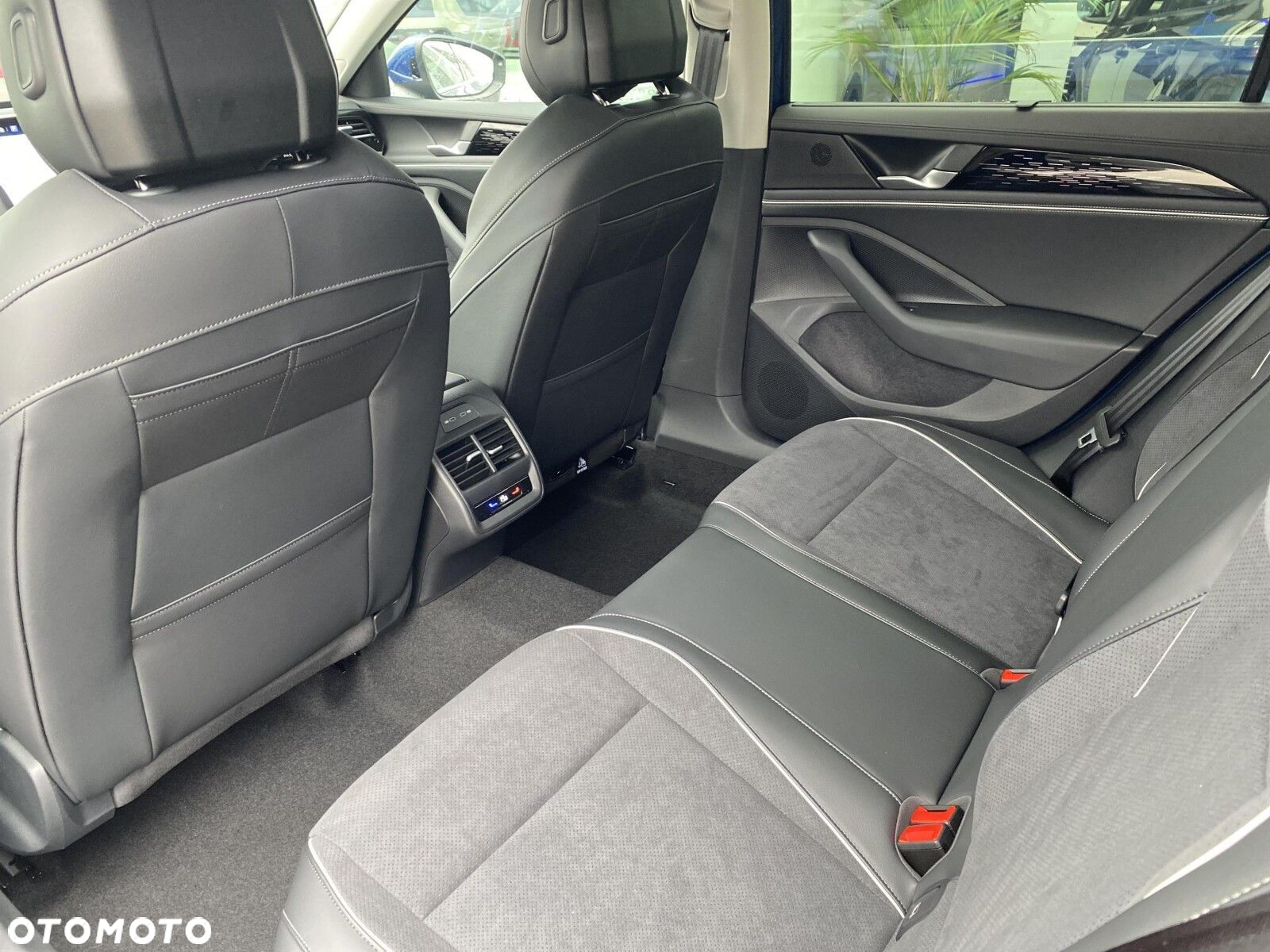 Volkswagen Passat - 31