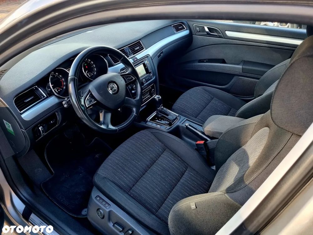 Skoda Superb 2.0 TDI DSG Elegance - 9