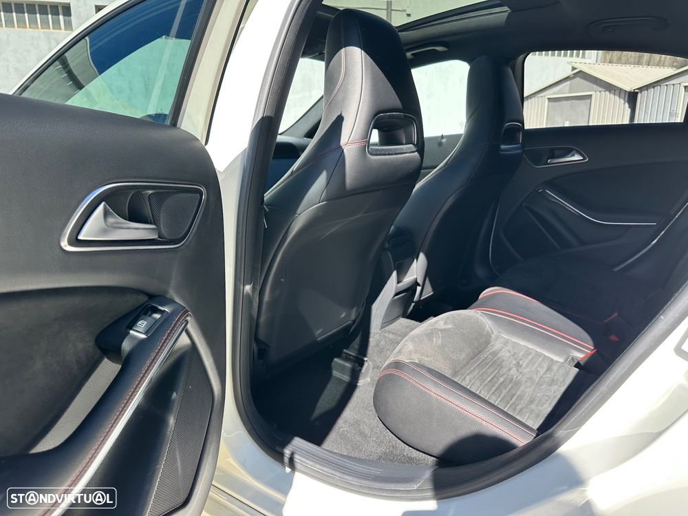 Mercedes-Benz A 180 CDI AMG Line - 27