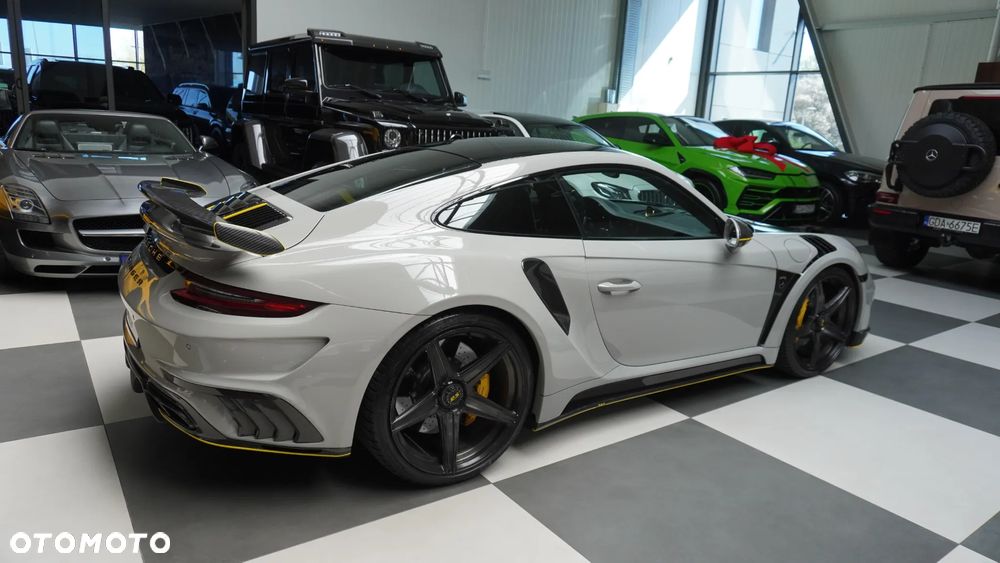 Porsche 911 Turbo S - 4