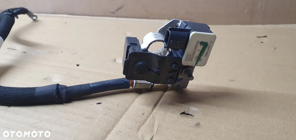 Klema minusowa akumulatora bezpiecznik Opel Vivaro B Trafic III 250820499R 240807059R - 2