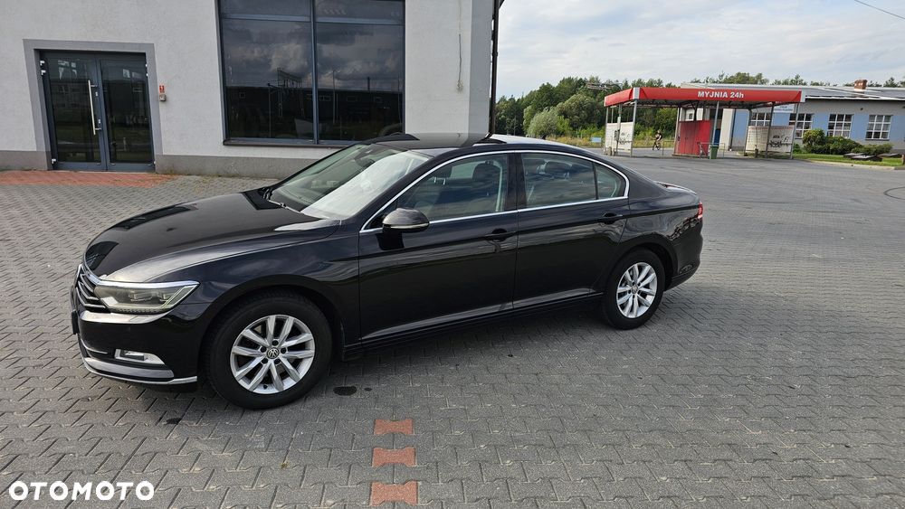 Volkswagen Passat - 2