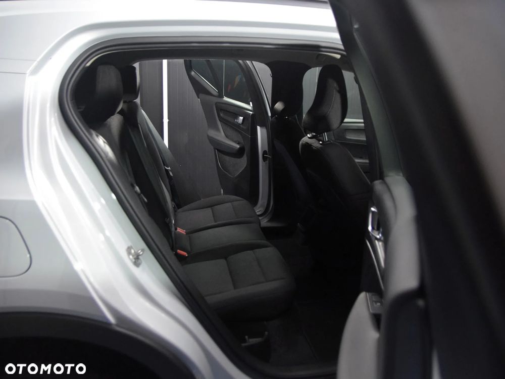 Volvo XC 40 - 27