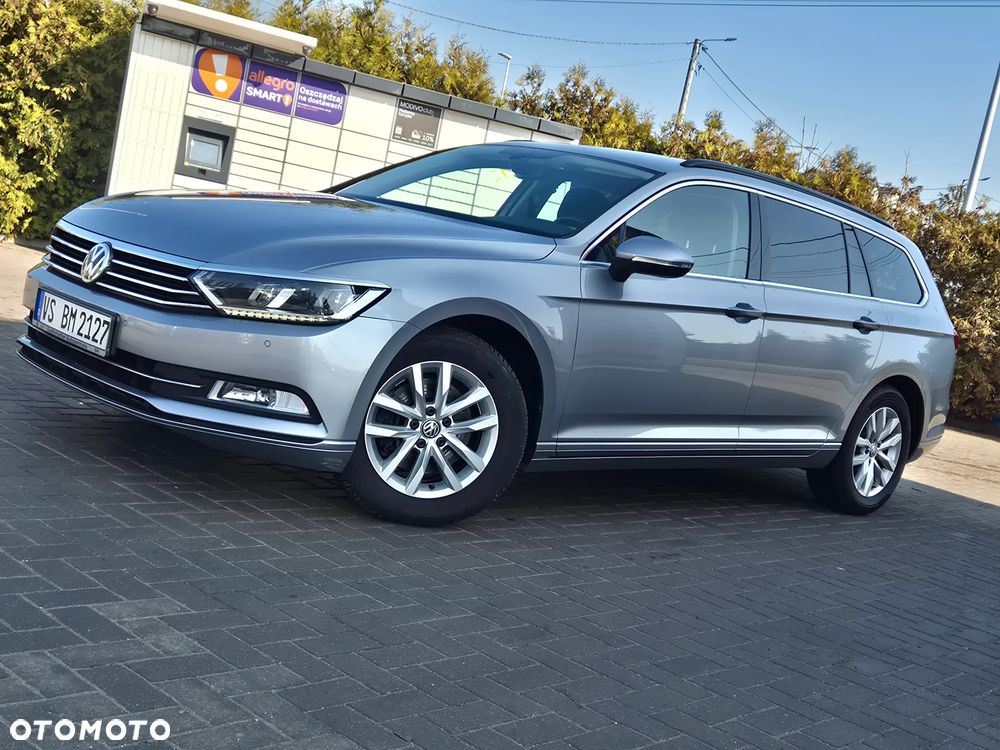 Volkswagen Passat - 4