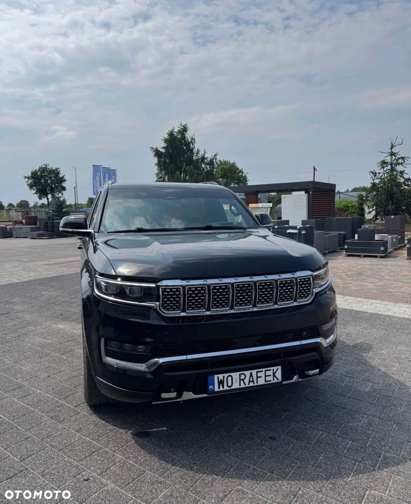 Jeep Grand Wagoneer - 1