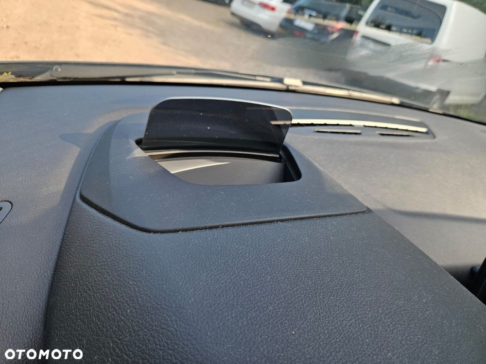 BMW Seria 2 218d Advantage sport - 29