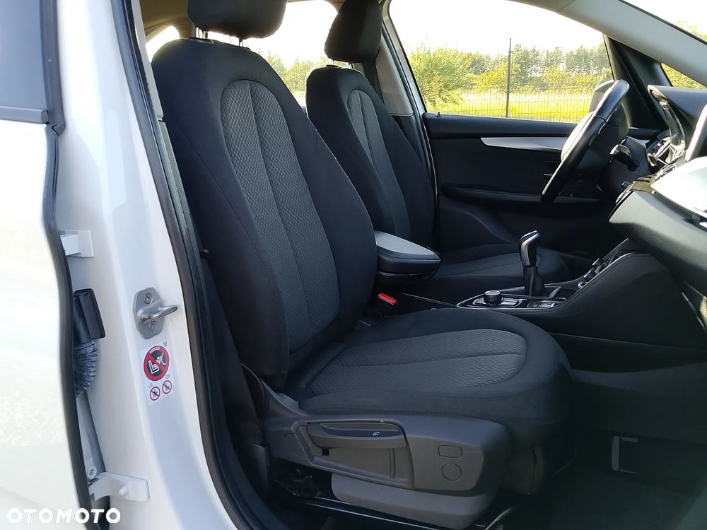 BMW Seria 2 218d Sport Line - 36