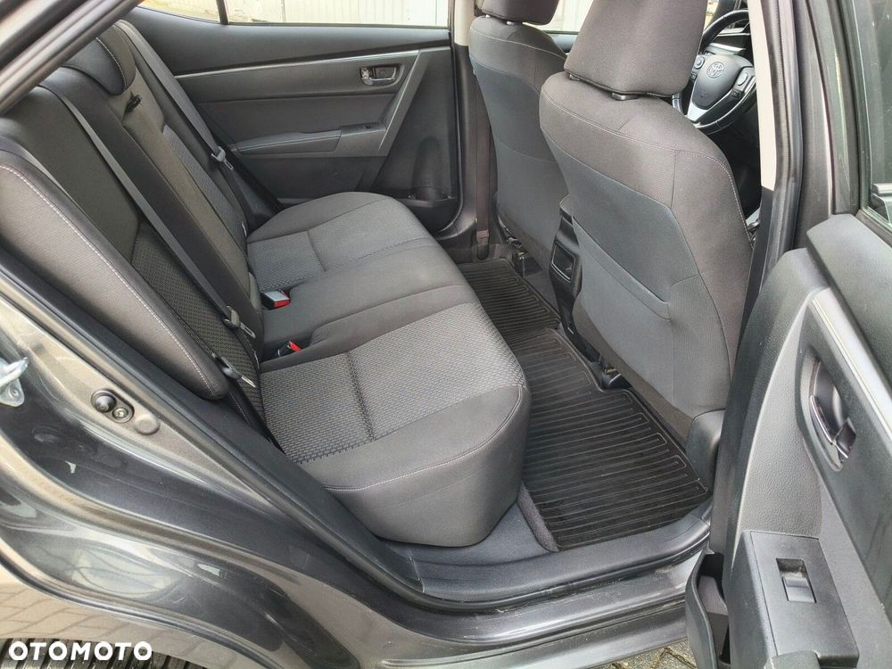 Toyota Corolla - 19