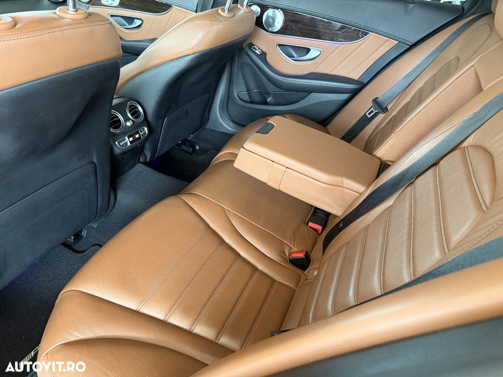 Mercedes-Benz C 220 d 4Matic 9G-TRONIC AMG Line - 13