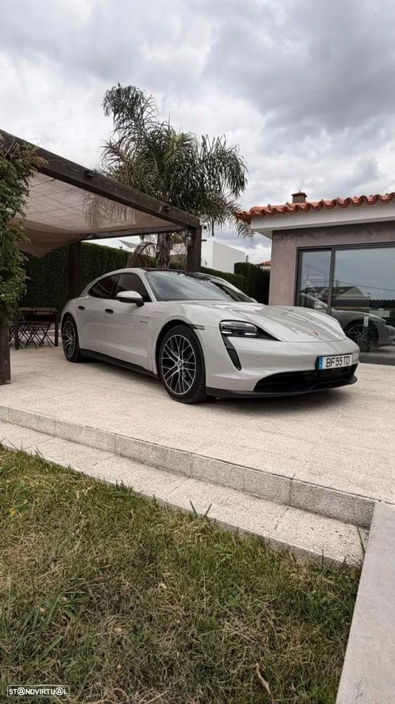Porsche Taycan Cross Turismo 4 - 15