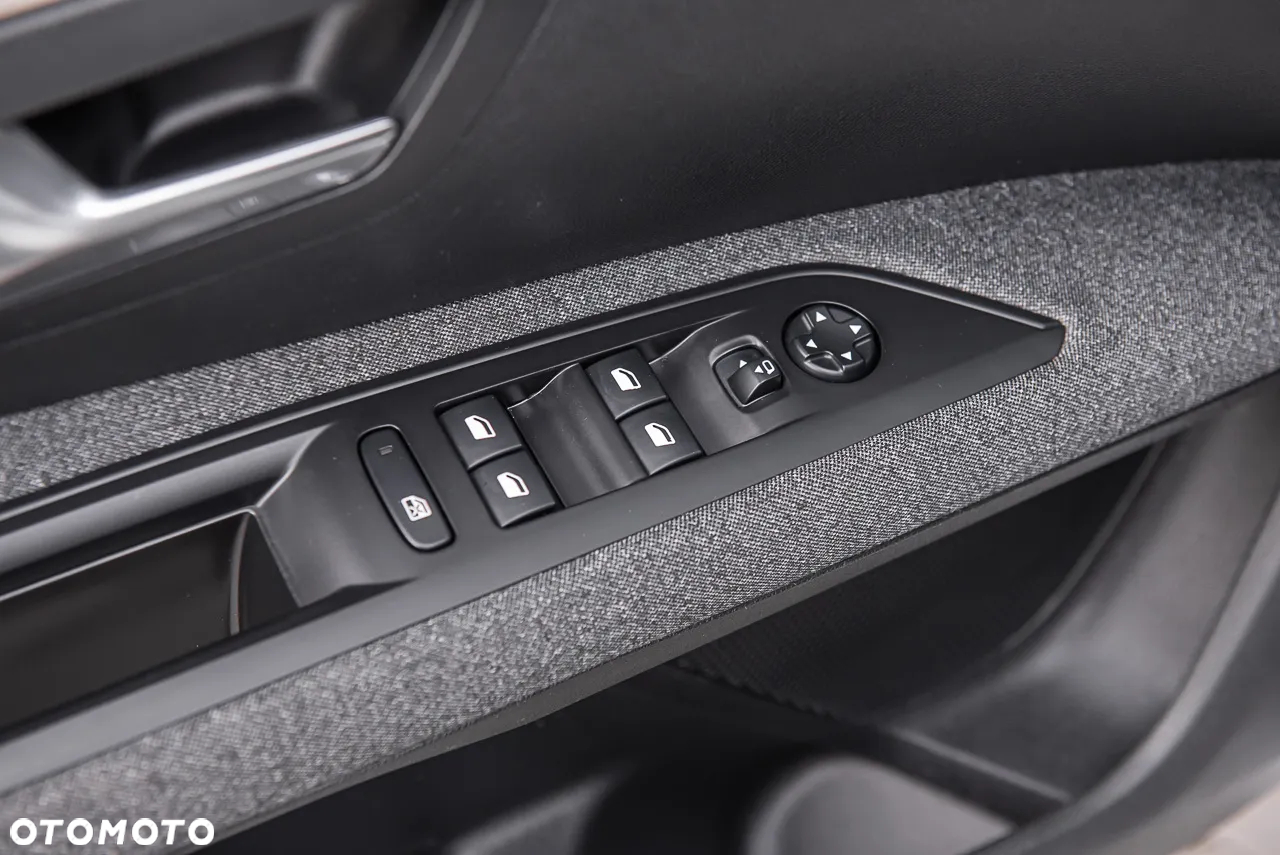 Peugeot 5008 1.5 BlueHDi Allure S&S EAT8 - 16