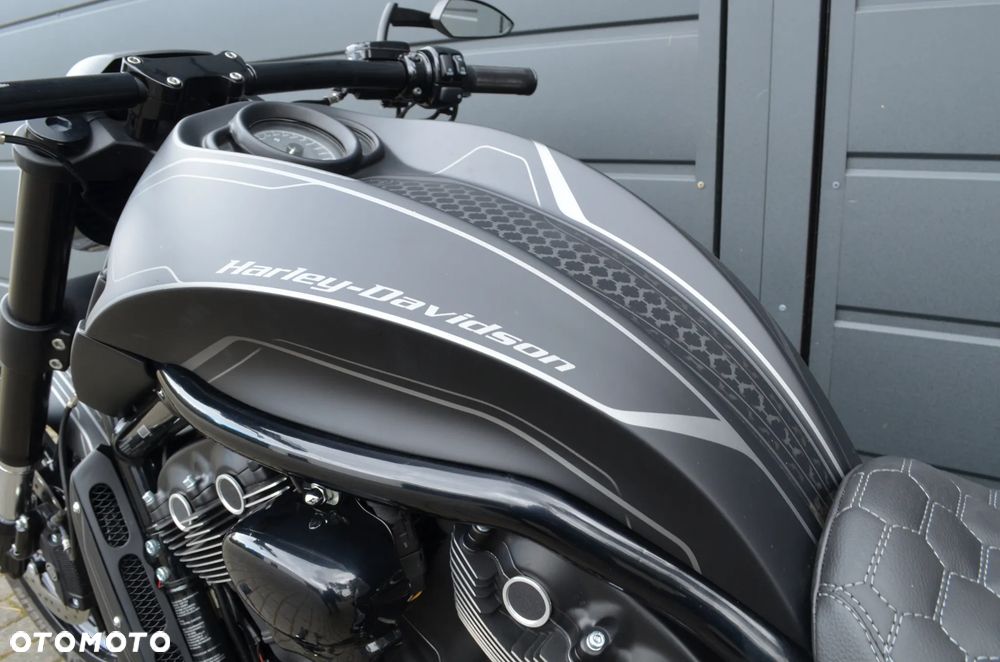 Harley-Davidson V-Rod Night Rod - 23