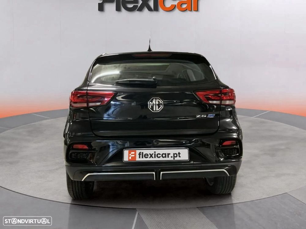 MG ZS EV 72.6 kWh Luxury OBC 11 kW - 8