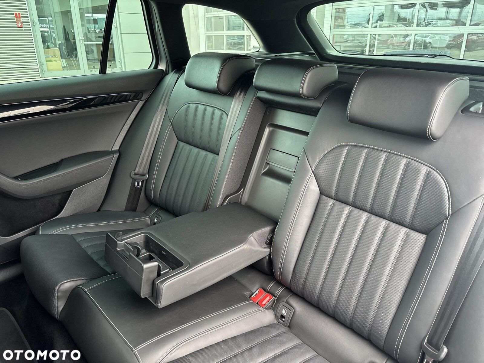 Skoda Superb 2.0 TDI SCR L&K DSG - 16