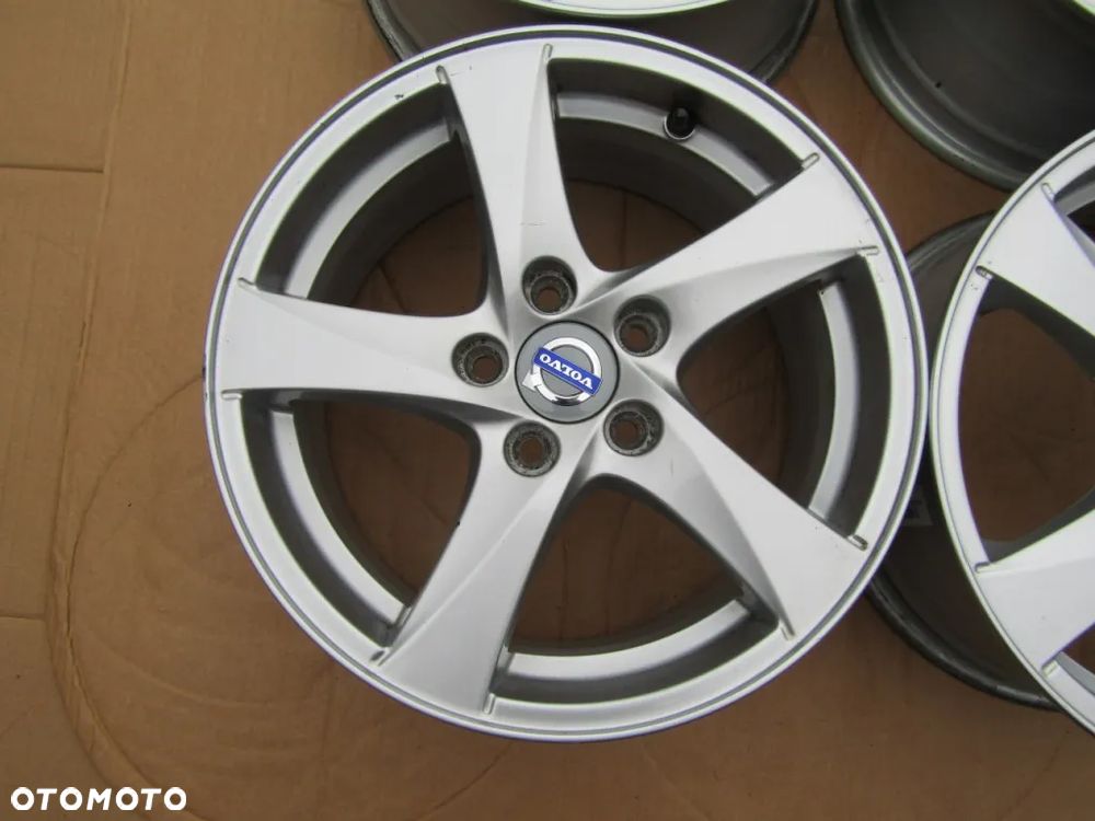4x Felgi 16 Ford Volvo V60 S60 S80 V70 C30 V40 V50 7j 5x108 ET50 - 8