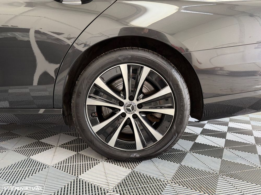 Mercedes-Benz E 300 de Avantgarde - 26