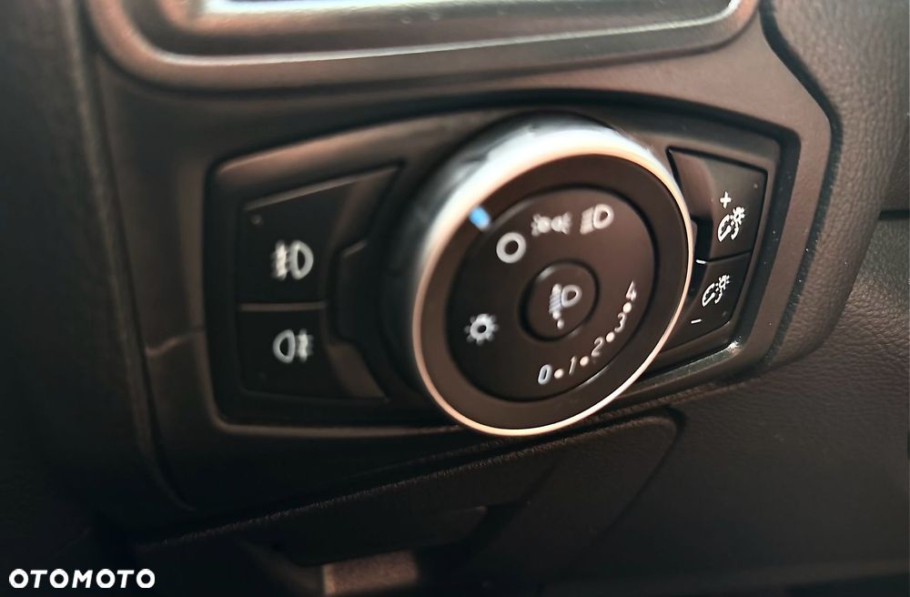 Ford Focus 1.0 EcoBoost Trend Sport - 17