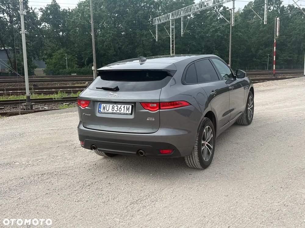 Jaguar F-Pace 2.0 i4P AWD R-Sport - 2